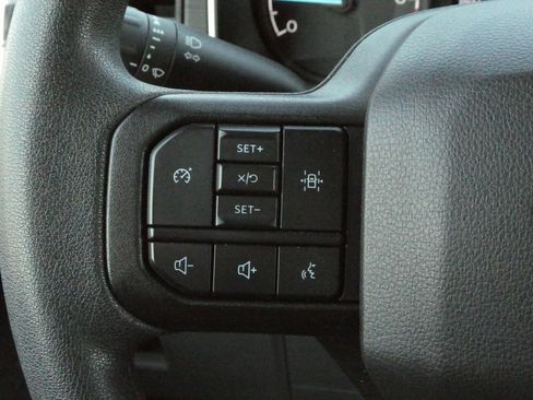 Used 2022 Ford F150 XLT image 11