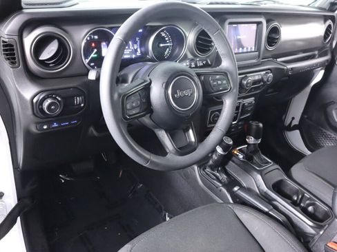 Used 2023 Jeep Wrangler Unlimited AWD/4WD image 9