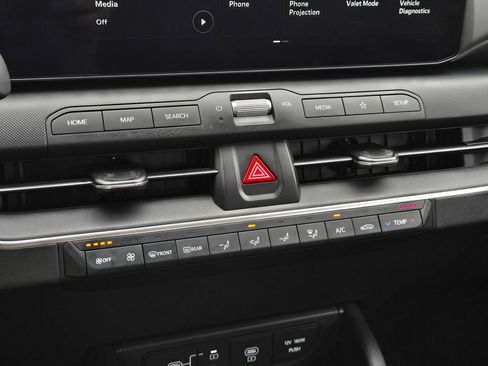 Certified 2025 Kia K4 FWD image 27