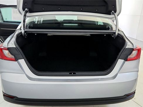 Used 2025 Toyota Camry LE image 20