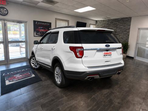 Used 2018 Ford Explorer XLT w/ Equipment Group 201A AWD/4WD image 2