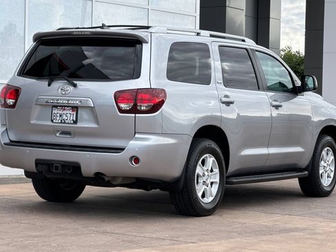Certified 2018 Toyota Sequoia SR5 w/ Preferred Accessory Package RWD image 4