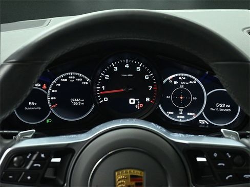Used 2023 Porsche Cayenne Coupe image 26
