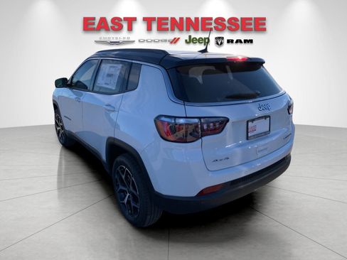 New 2026 Jeep Compass Limited image 5