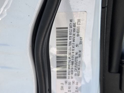 Used 2015 Jeep Cherokee Limited image 32