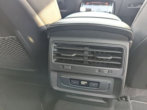 Used 2025 Audi Q7 3.0T Premium Plus image 16