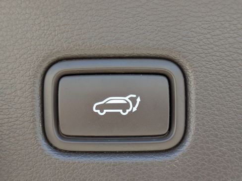 Certified 2021 Kia Telluride SX w/ Towing Package image 16