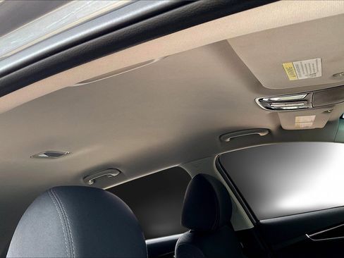 Used 2020 Kia Sorento LX image 29