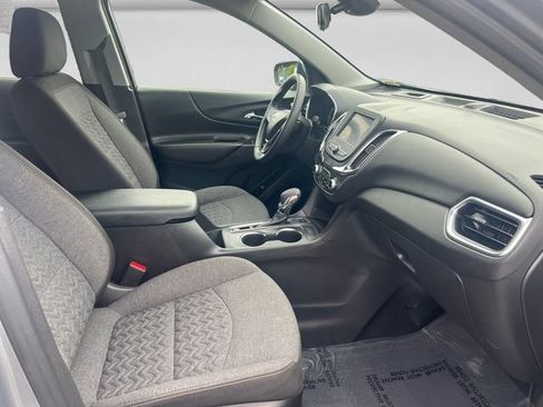Used 2024 Chevrolet Equinox LT AWD/4WD image 16