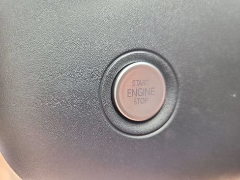 Used 2022 Volkswagen ID.4 Pro S AWD/4WD image 18