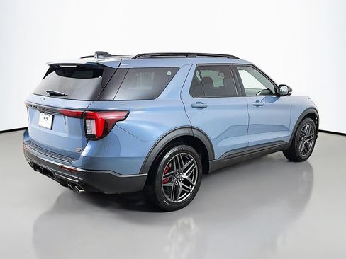 Used 2025 Ford Explorer ST AWD/4WD image 14