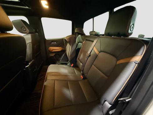 New 2026 GMC Canyon AT4 w/ Technology Plus Package AWD/4WD image 25