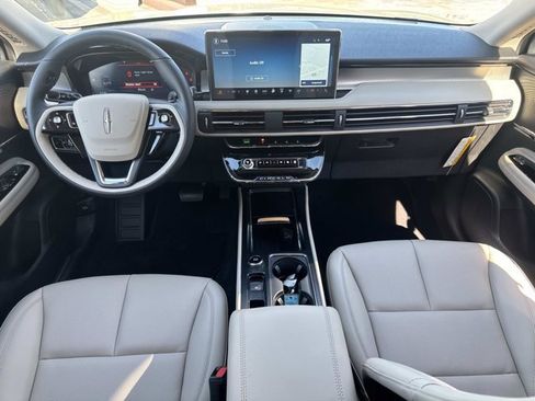 New 2026 Lincoln Corsair Premiere FWD image 24