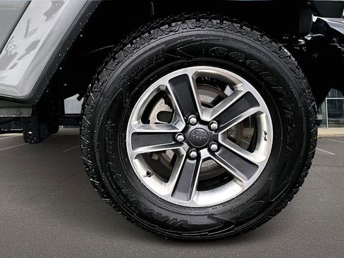 Used 2023 Jeep Wrangler Sahara image 38