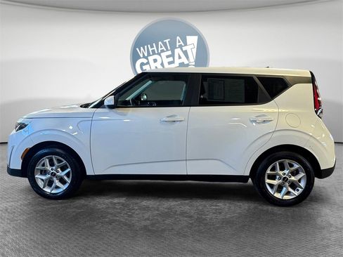 Certified 2023 Kia Soul LX w/ LX Technology Package image 7