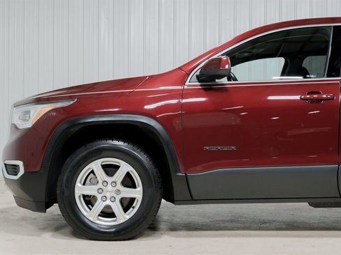 Used 2018 GMC Acadia SLE w/ LPO, Floor Liner Package image 3