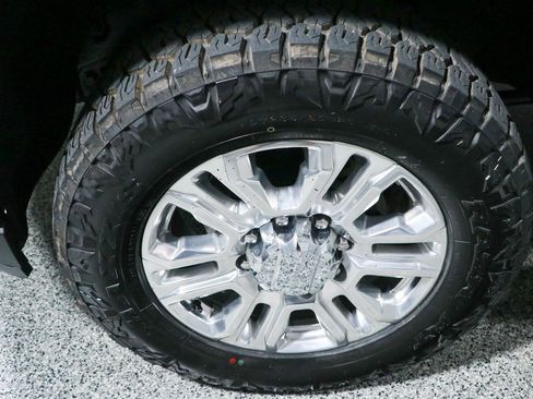Used 2022 GMC Sierra 2500 Denali AWD/4WD image 11