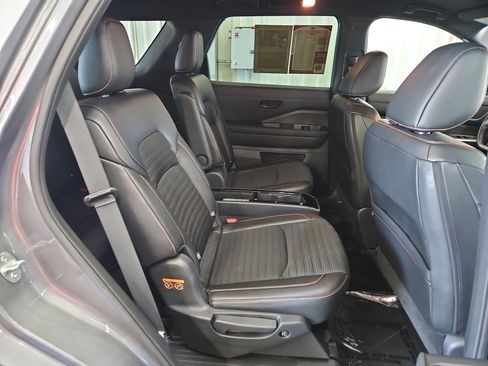 Used 2023 Nissan Pathfinder Rock Creek AWD/4WD image 11