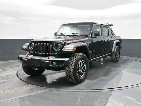 Used 2024 Jeep Gladiator Rubicon w/ Convenience Group image 8