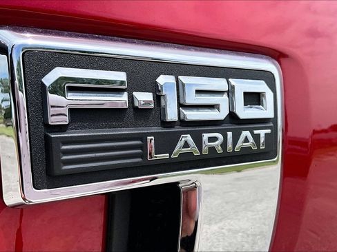 Used 2022 Ford F150 Lariat w/ Equipment Group 502A High AWD/4WD image 8
