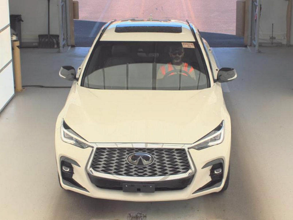 Used 2023 INFINITI QX55 Essential AWD/4WD image 2
