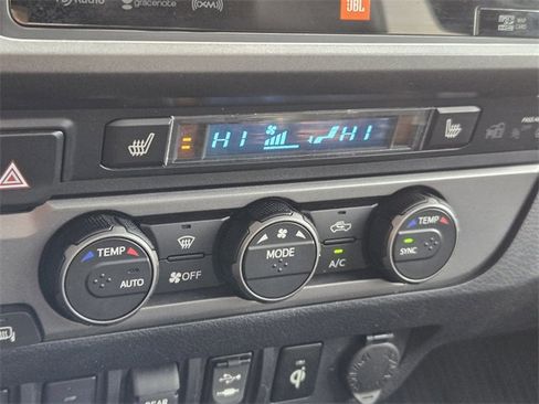 Used 2019 Toyota Tacoma TRD Off-Road image 28