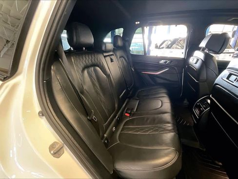 Used 2022 BMW X5 M50i w/ Executive Package image 19