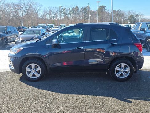 Certified 2019 Chevrolet Trax LT w/ Driver Confidence Package image 12