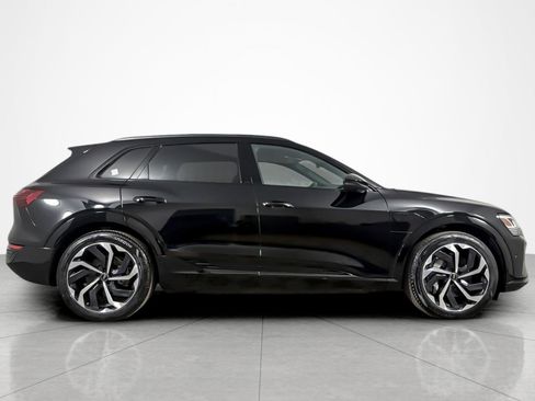 Used 2024 Audi Q8 e-tron Premium Plus w/ Premium Plus Package AWD/4WD image 6