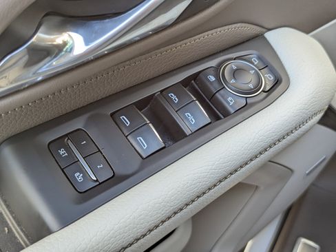 Used 2021 GMC Yukon Denali w/ Denali Ultimate Package image 25