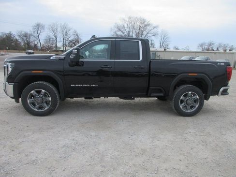 New 2026 GMC Sierra 2500 SLE w/ SLE Value Package; AWD/4WD image 10