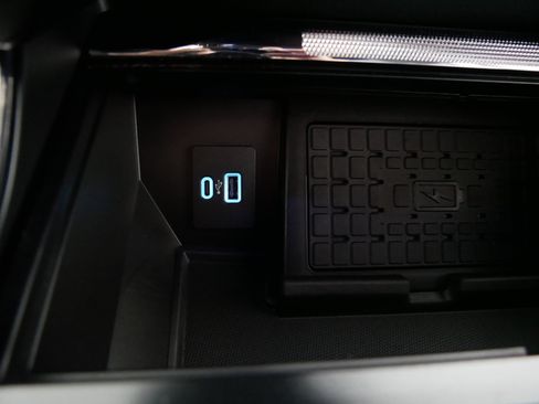 Used 2023 Ford F150 Lariat w/ Equipment Group 502A High image 31