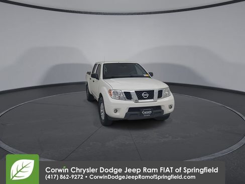 Used 2018 Nissan Frontier SV w/ Value Truck Package RWD image 4