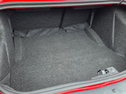 Used 2019 Dodge Challenger SXT image 14