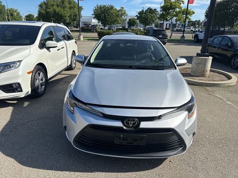 Used 2024 Toyota Corolla LE FWD image 2