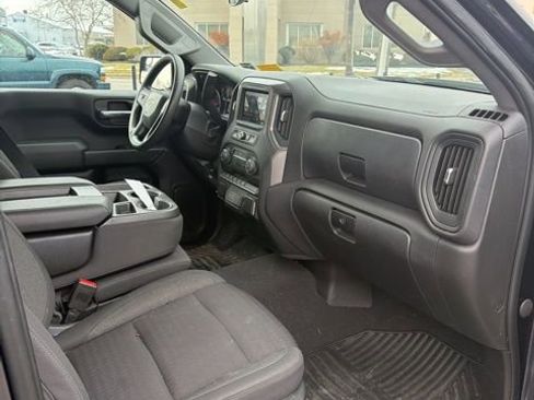 Used 2022 Chevrolet Silverado 1500 Custom image 10