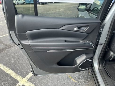 New 2026 Chevrolet Traverse RS w/ LPO, Floor Liner Package image 24
