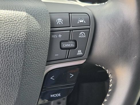 Used 2025 Toyota Camry SE FWD image 23