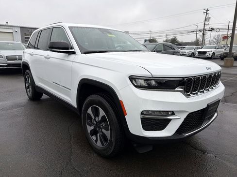 Used 2024 Jeep Grand Cherokee Limited 4xe image 8