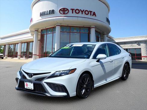 Certified 2023 Toyota Camry SE AWD/4WD image 1