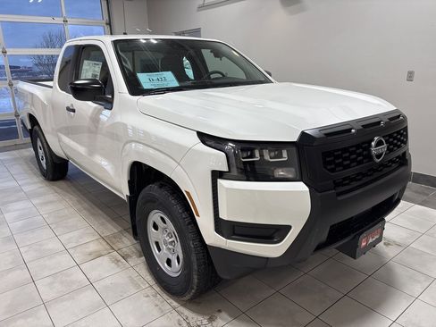 New 2026 Nissan Frontier S image 5