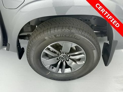 Used 2025 Nissan Frontier SV w/ SV Convenience Package RWD image 30