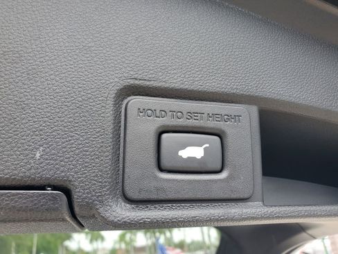 Used 2023 Acura RDX AWD w/ Advance Package image 9