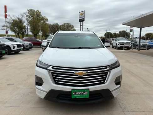 Used 2023 Chevrolet Traverse Premier image 17