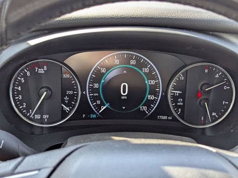 Used 2017 Buick LaCrosse Essence FWD image 13