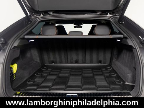 Used 2024 Lamborghini Urus Performante AWD/4WD image 60