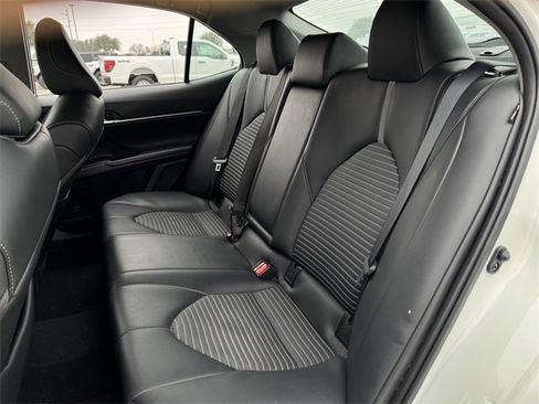 Used 2024 Toyota Camry SE image 26