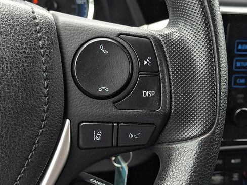 Used 2017 Toyota Corolla LE w/ Carpet Mat Package (TMS) FWD image 23