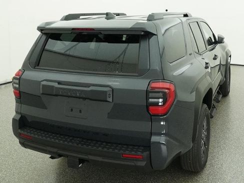 New 2026 Toyota 4Runner SR5 AWD/4WD image 9