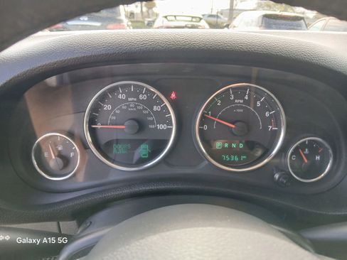 Used 2016 Jeep Wrangler Sport image 25